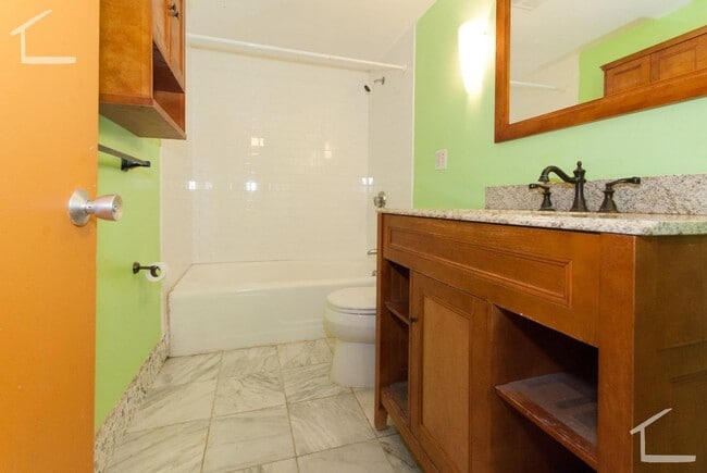 Photo - Massive Oak Square 2 Bed with Pool! Heat and Hot Water Included, No Fee!