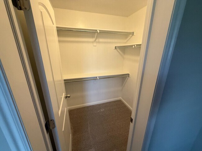 Photo - 999 Village River Ln Unidad Apt B8