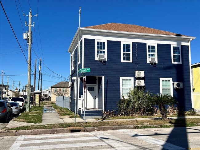 Photo - 2828 Church St