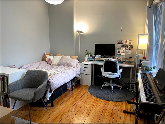 Building Photo - 30 Babcock St Unit 1 Rental