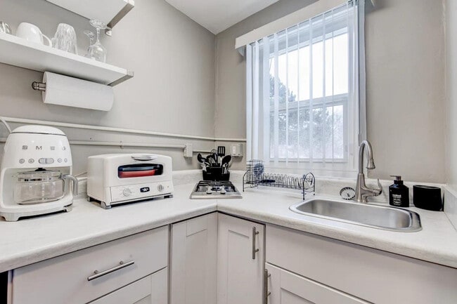 Photo - 5721 Wadsworth Bypass Unidad ID1341159P