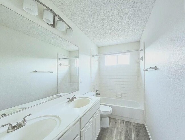 Photo - 3917 Rushden Ct