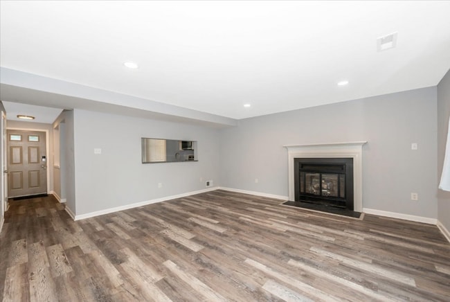 Photo - 214 Ashfield Ct