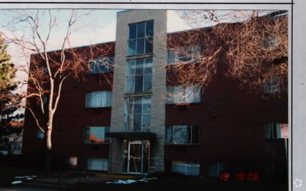 Imperial House Apartments - Imperial House Apartments
