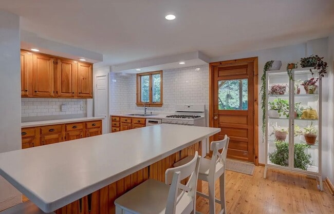 Photo - For Rent: Charming 3-Bedroom Home in Bartl...