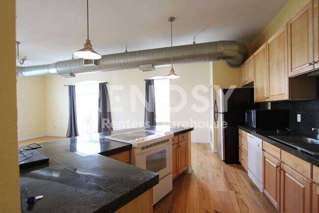 Photo - 277 N Broadway