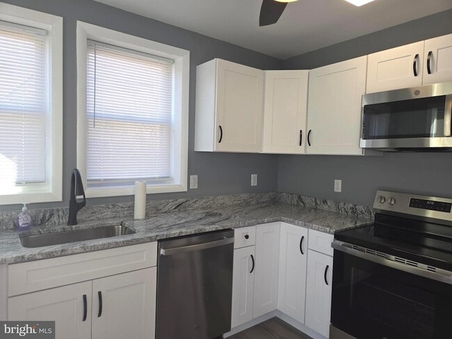 Photo - 2909 Markley Ave