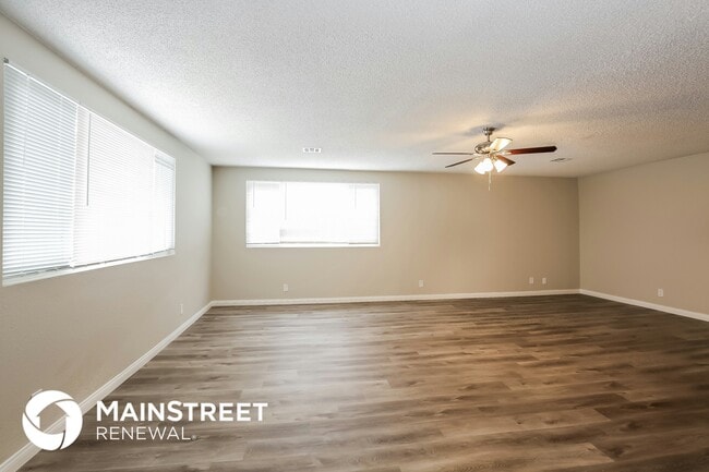 Building Photo - 4334 Cloverdale Ave Rental