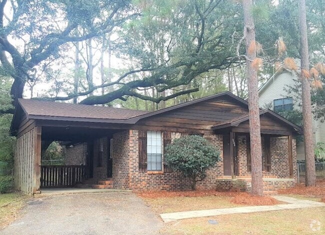 Building Photo - ****COMING SOON**** Rental