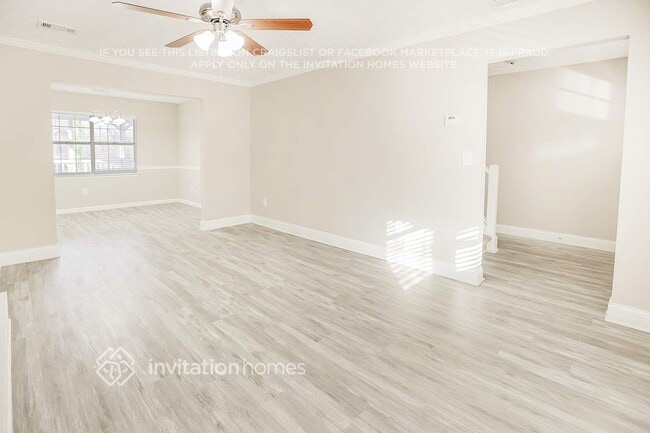 Photo - 260 Rosewood Dr