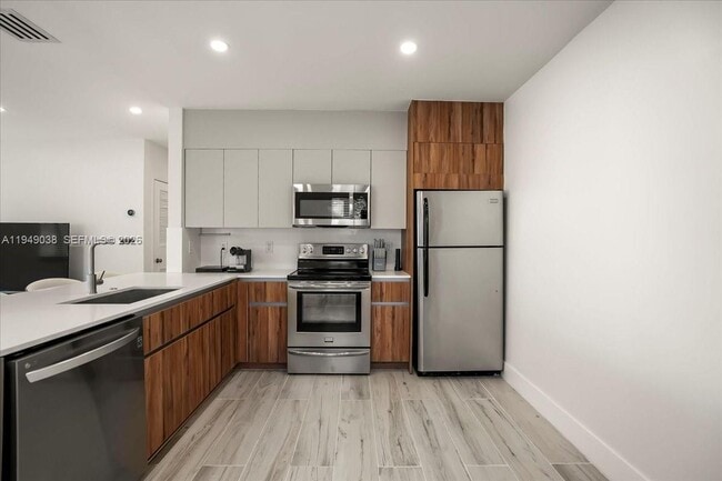 Photo - 70 NW 47th Terrace