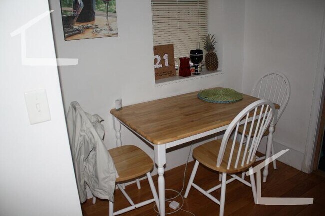 Photo - 4Br/1Bth apartment in Boston! Great location! Laundry in UNIT!