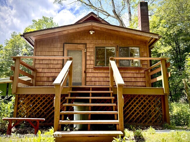 Building Photo - 19 Lennox Ave Rental