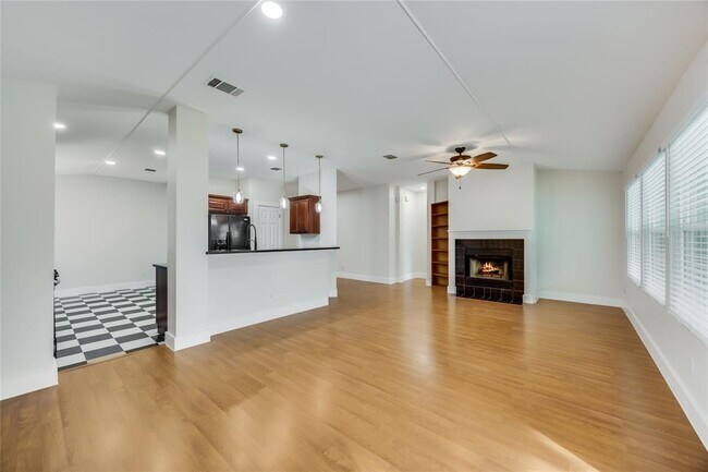 Photo - 1207 Hughmont Dr