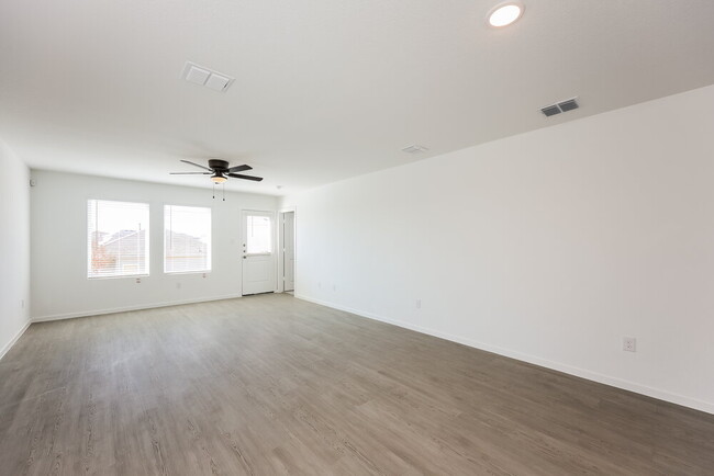 Photo - 10016 Mather Way