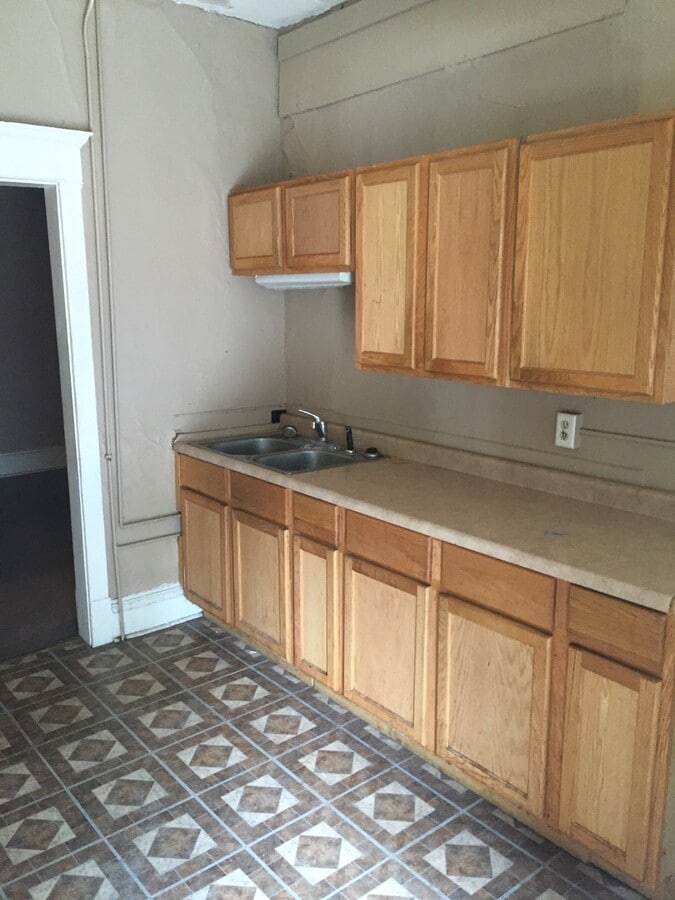 1 Bedroom with Den 1 Bath on the West Side... - 1 Bedroom with Den 1 Bath on the West Side... Apartment Unit 8