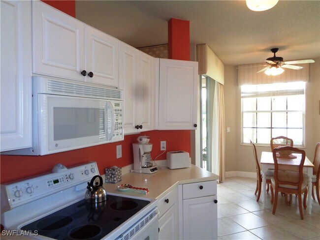 Building Photo - 610 Laguna Royale Blvd Unit 1002