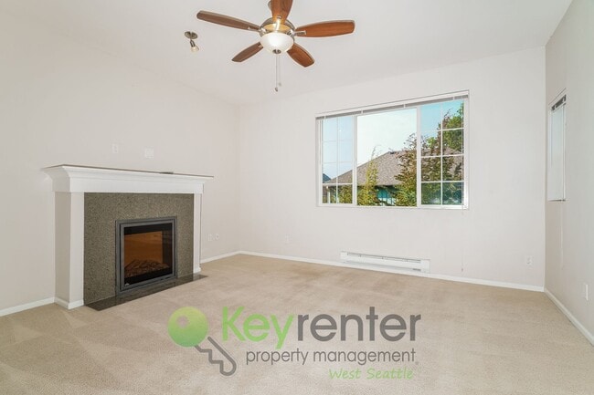 Photo - **Rent Special** Luxury 3-Bedroom with Pri...