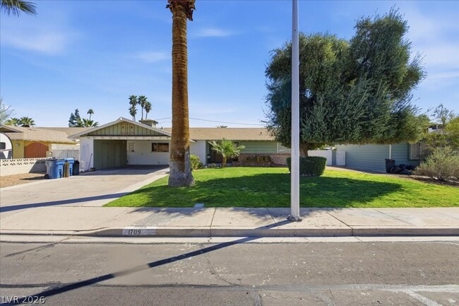 Building Photo - 1709 S 14th St