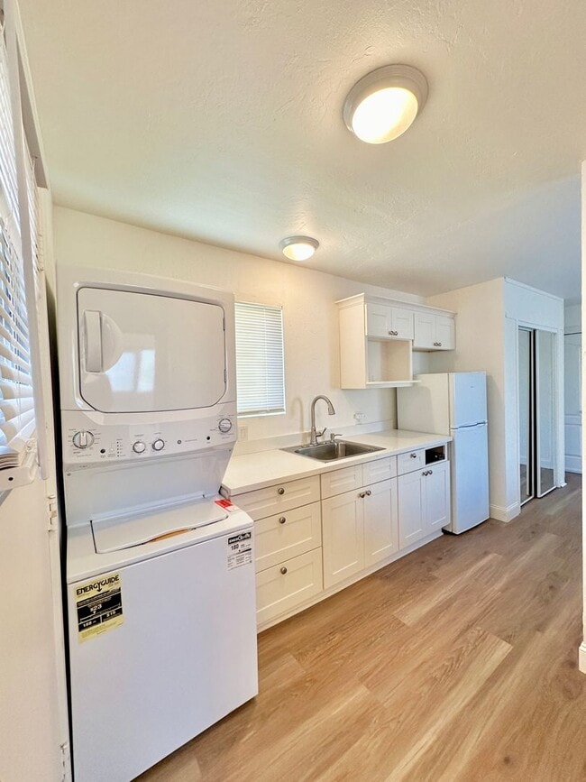 Photo - Darling Downtown Studio Apartment Available 2/26/26
