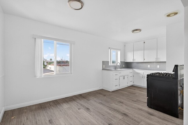 Photo - 216 E Burnett St Unidad 02