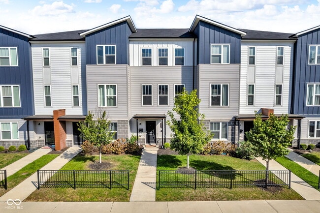 Building Photo - 315 Steeples Blvd