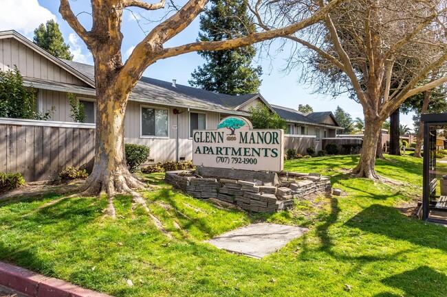 Glenn Manor - Glenn Manor Apartments