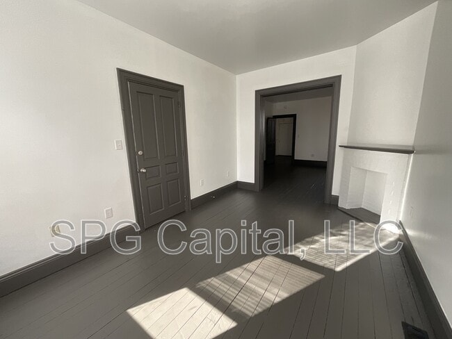 Photo - 659 W Philadelphia St