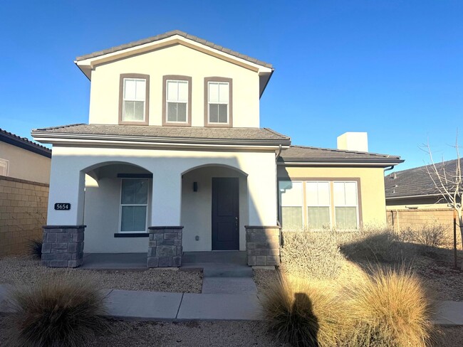 STUNNING 3 BEDROOM HOME IN ST. GEORGE - STUNNING 3 BEDROOM HOME IN ST. GEORGE