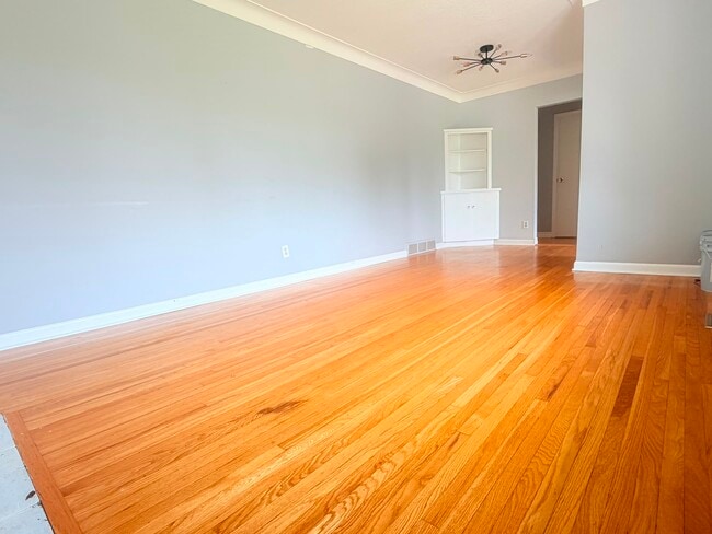 Photo - 78 Massey Crescent