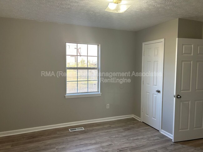 Photo - 214 W Central Ave