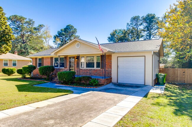 Photo - 7712 Burdell Dr