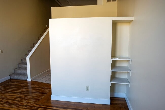 Photo - 204 N Walnut St Unit A