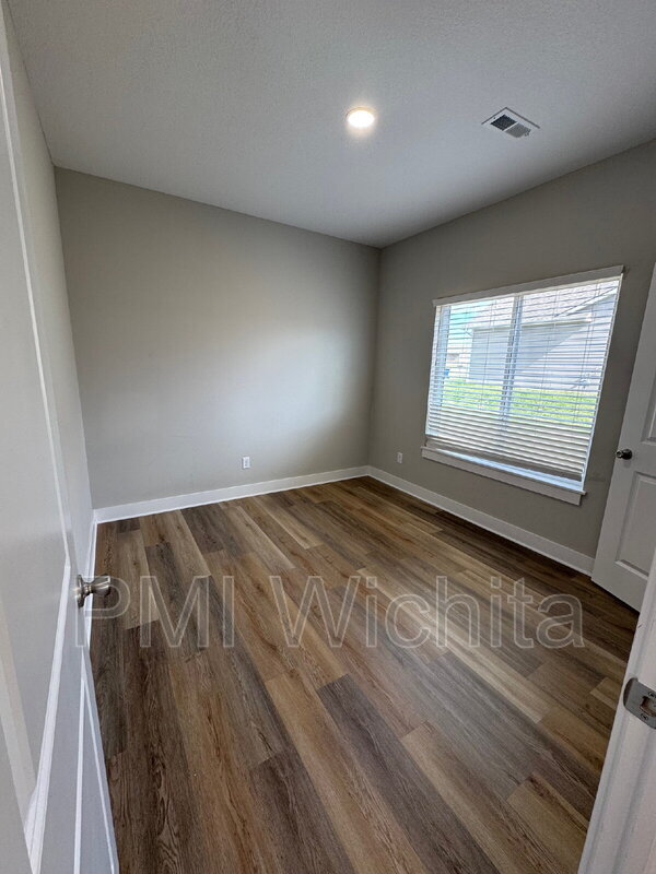 Photo - 5242 N Cypress Cir