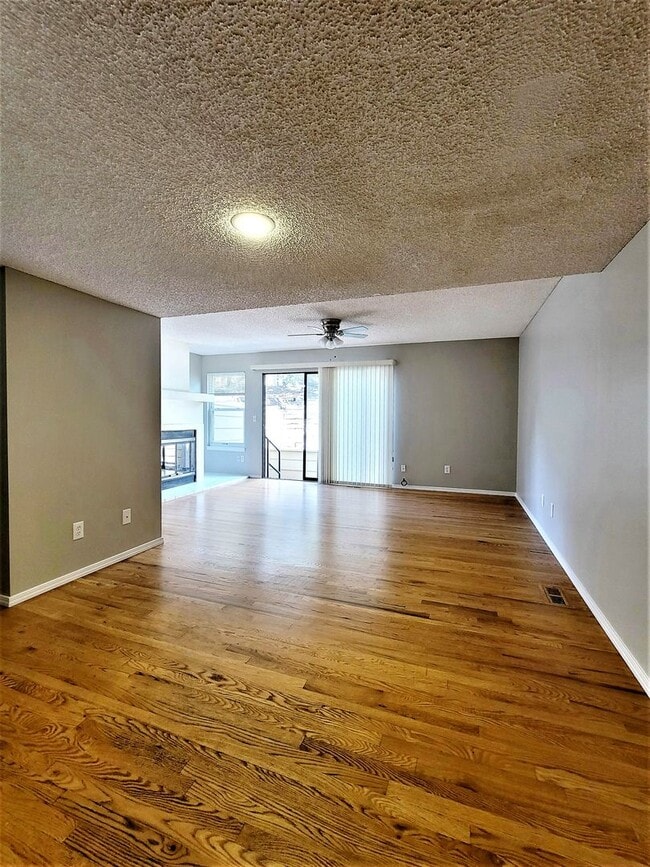 2510 Hamlet Ln
