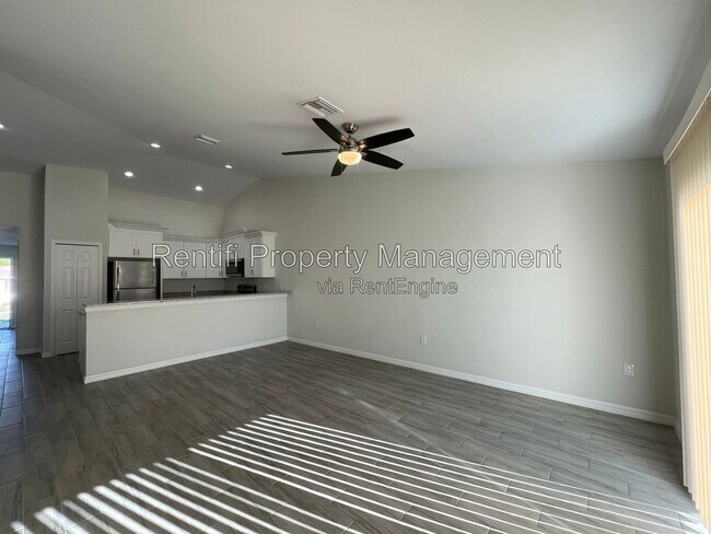 Photo - 2413 Millie Ave S
