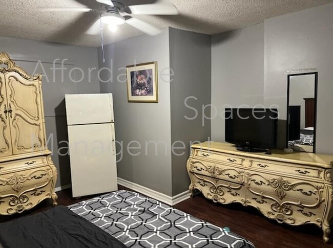 Photo - 160 Lamar St