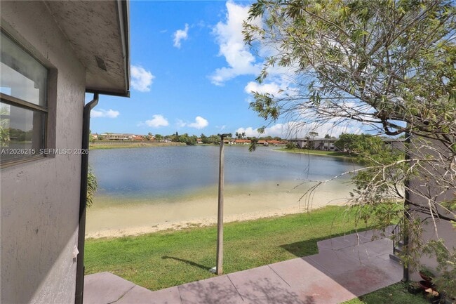 Building Photo - 13371 SW 17th Ln Unit 2-8