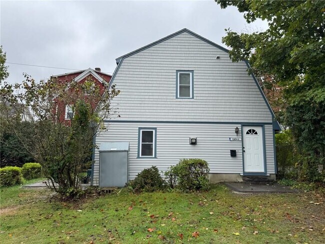 31 Powel Ave Unit RC