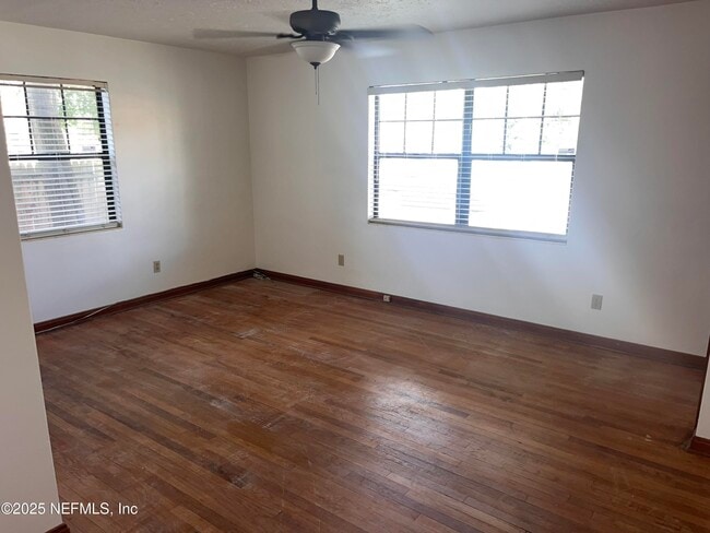Photo - 1410 McDuff Ave S