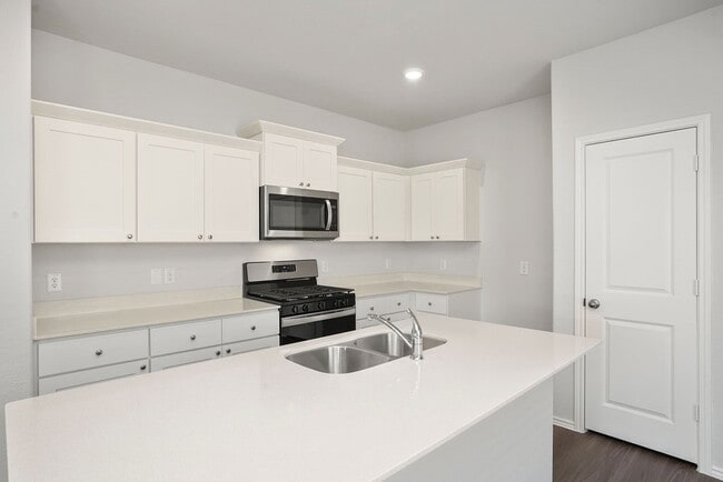 3101 Wood Lily Dr