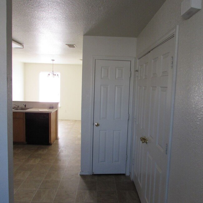 3308 Hereford Ln Unidad D
