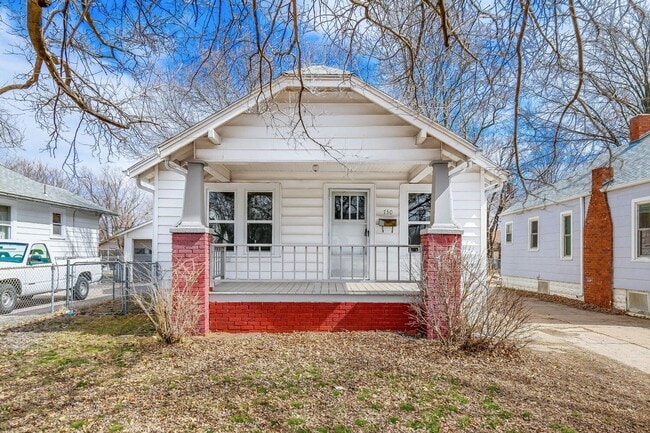 Building Photo - Cozy 2 Bedroom 1 Bathroom Home
