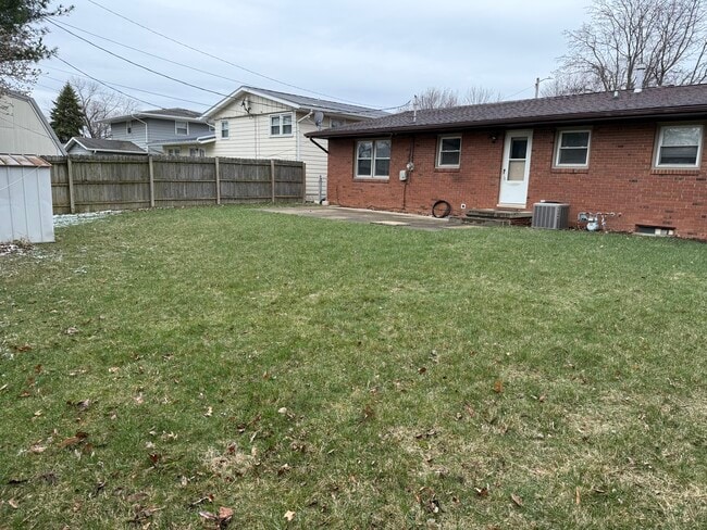 Photo - 2225 Yount St