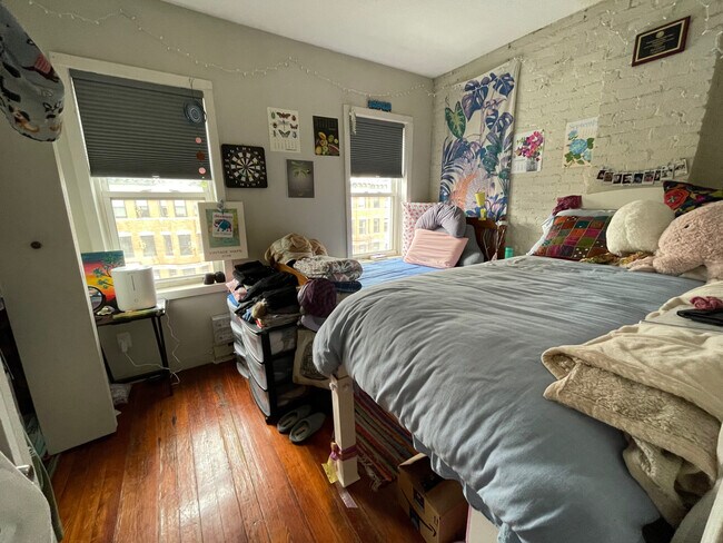 Building Photo - 71 S Huntington Ave Unit 9