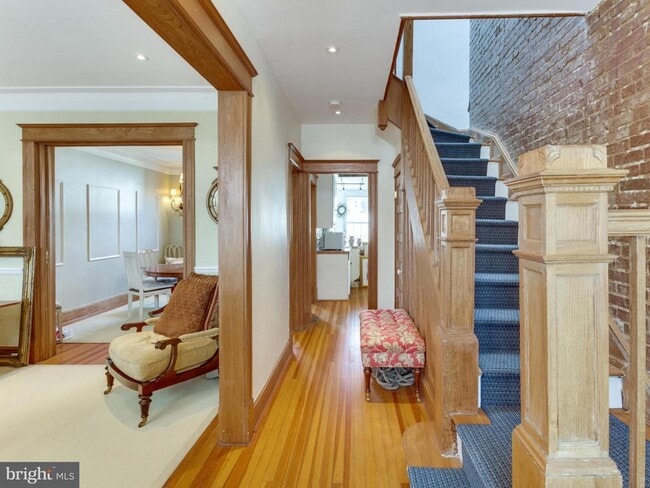 Building Photo - 1654 33rd St NW