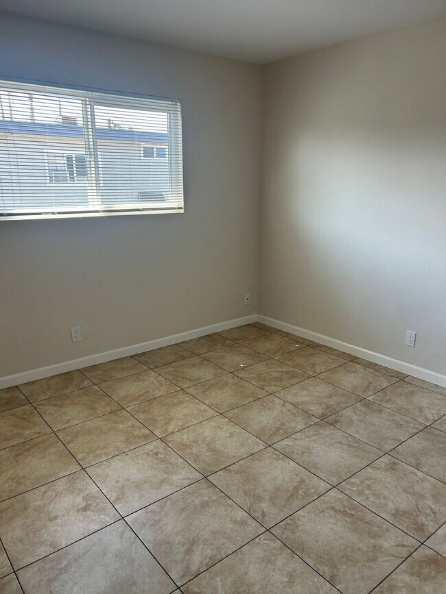 10026 River St Unit 2