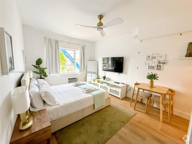 Building Photo - 255 W 24th St Unit 232 Rental