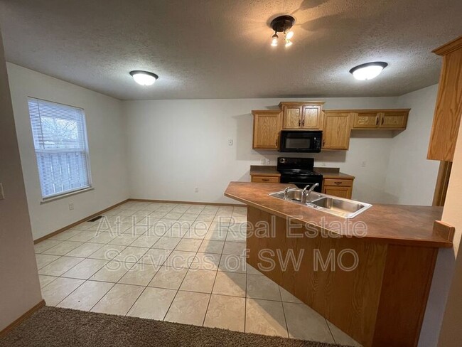 Photo - 1026 N Oxford Dr