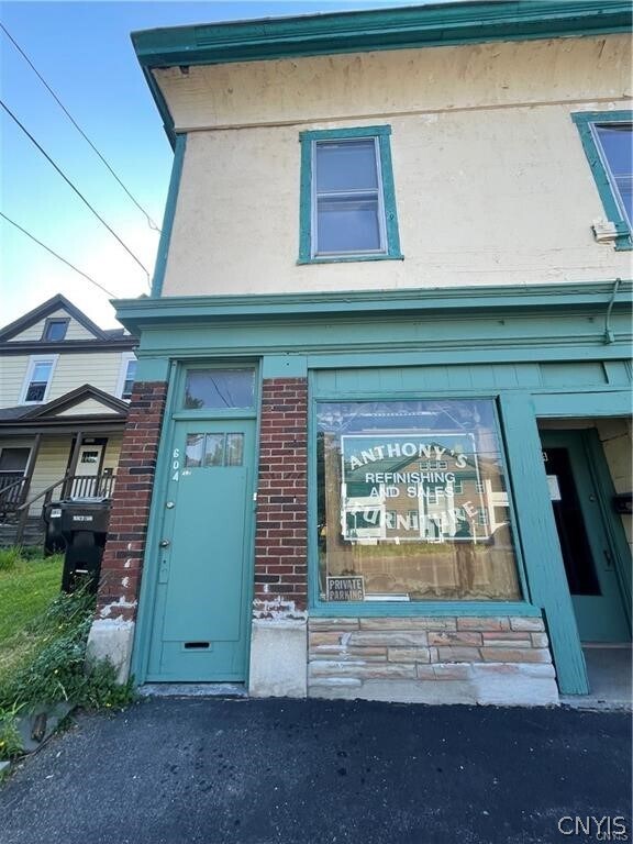 Photo - 604 Court St